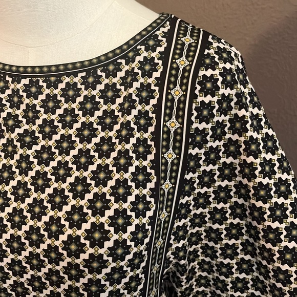 Max Studio - Picture 2 of 14